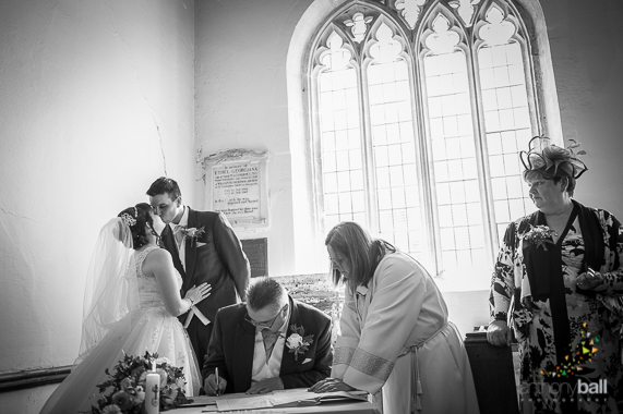 Gloucestershire-Wedding-Photographer-16